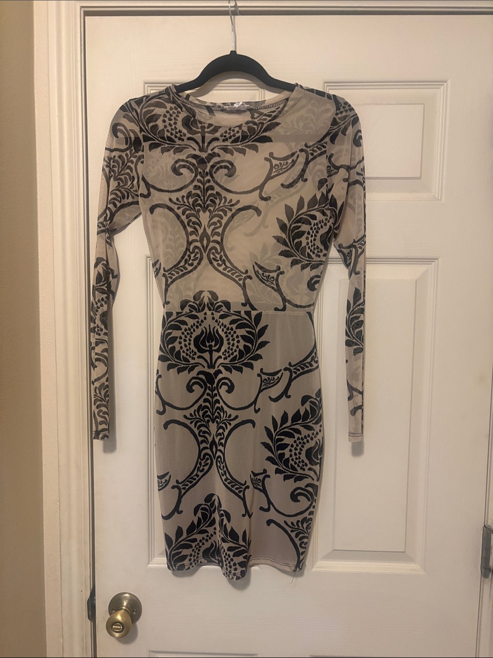 a'gaci Beige Long Sleeve Bodycon Mini Dress with Black Baroque Print